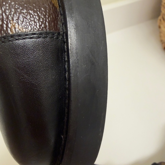 LOUIS VUITTON Woman Calfskin Monogram Wonderland Flat Ranger Boots Black. - Picture 13 of 16